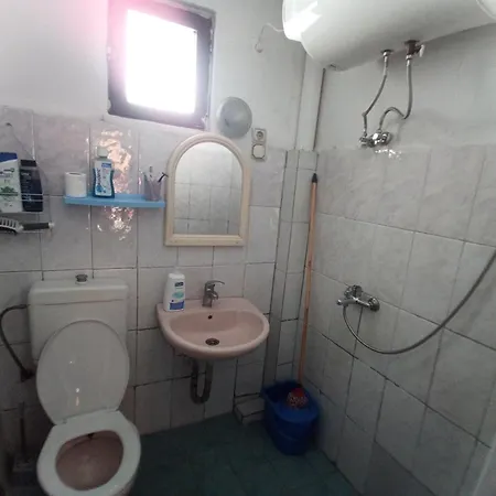 Private In House 17