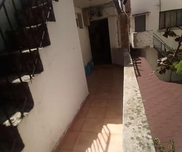 Private In House 17 *