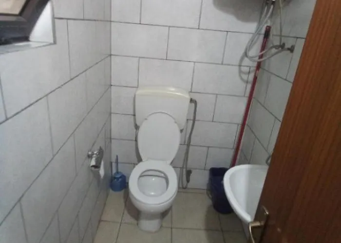 Private In House 17 Tiran